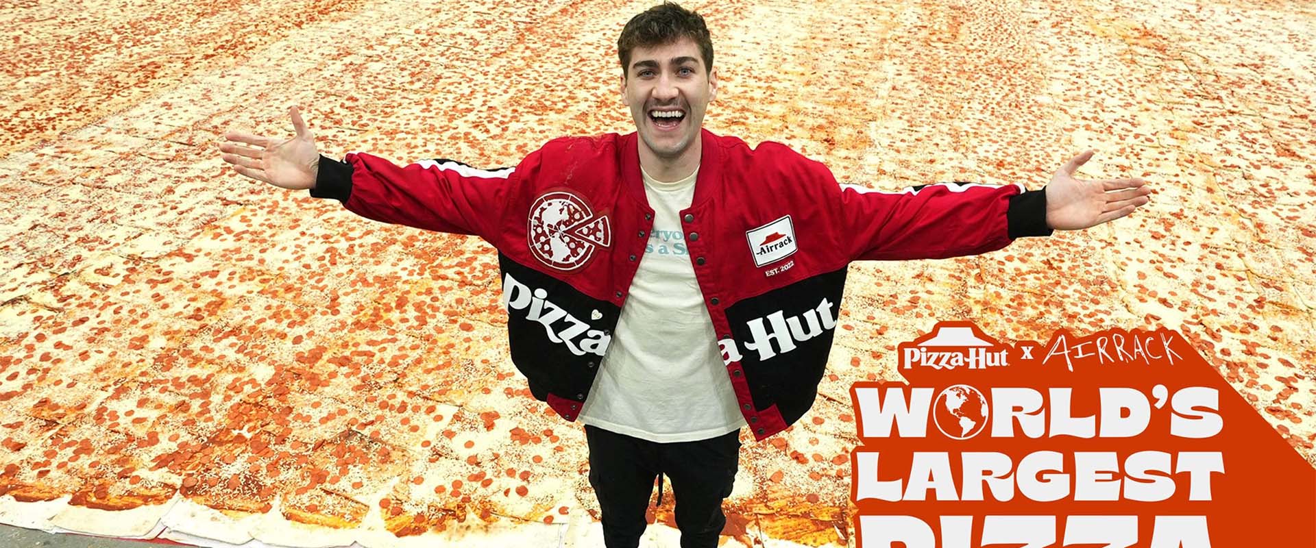 I Made The World s Largest Pizza (132 Feet)